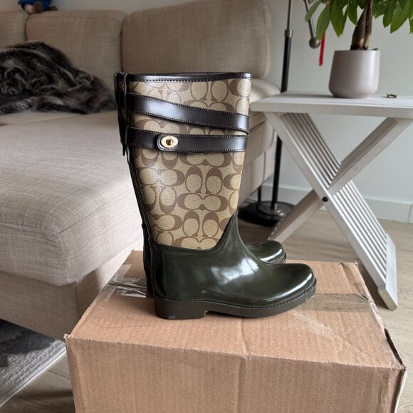 Women's Coach Signature Trisha Rain Boot Sz. 5 - Picture 1 of 5